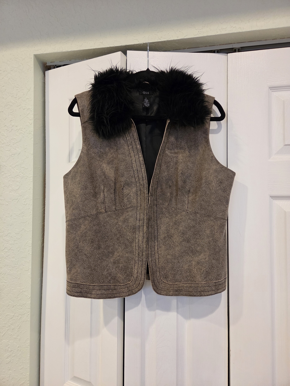 Vintage Y2k Q.U.E. Genuine Leather Vest with Faux-Fur Collar Women's Large